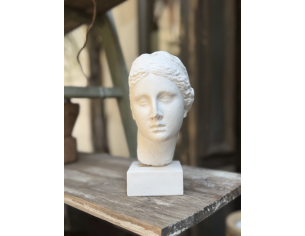 Venere in gesso su base quadrata