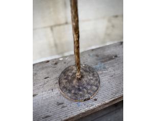 Candeliere in ferro battuto dal fusto sottile     (H 41 cm) 2