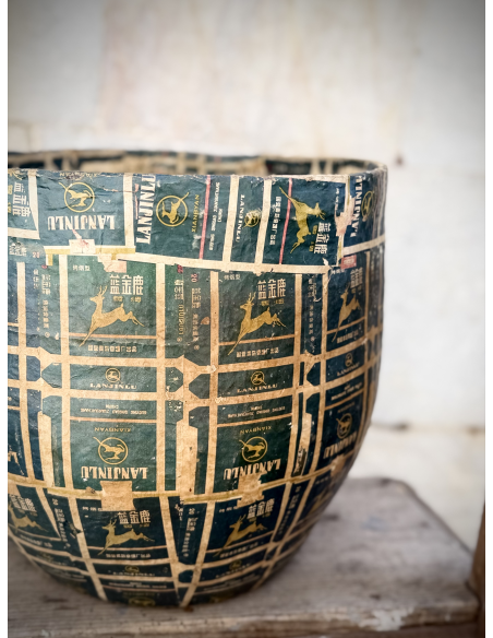 Vaso decorativo in carta pesta con fantasia vintage