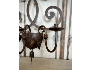 Candelabro da parete in ferro battuto 2