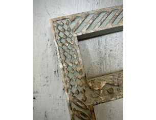 Lettera “F” in legno da parete 2