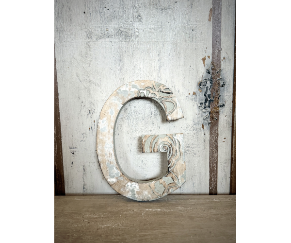 Lettera “G” in legno da parete