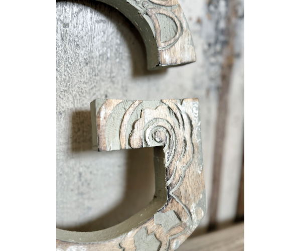 Lettera “G” in legno da parete