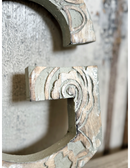 Lettera “G” in legno da parete