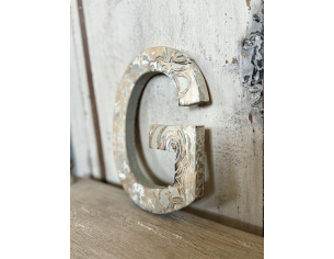 Lettera “G” in legno da parete