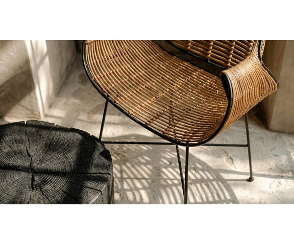 Sedia in rattan con struttura in ferro