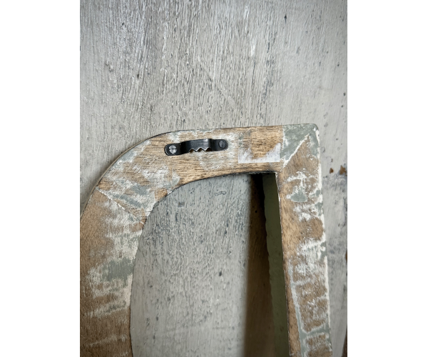 Lettera “D” in legno da parete