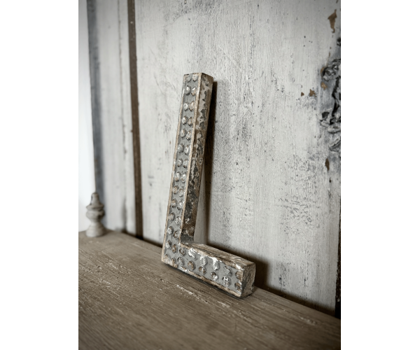 Lettera “L” in legno da parete