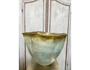 Vaso scultoreo in alluminio effetto rame (H 50)