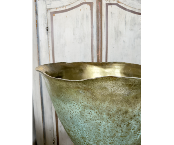 Vaso scultoreo in alluminio effetto...