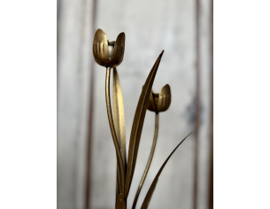 Candeliere dorato con fiori a tulipano 2